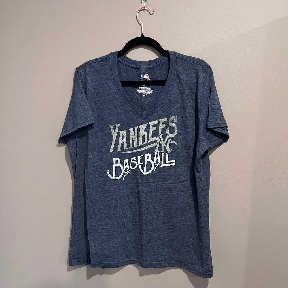 Women’s NY Yankees T Shirt